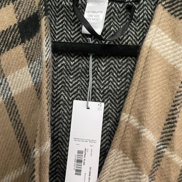 NWT Women's LIZ CLAIBORNE Plaid O/S SHAWL - REVERSIBLE - Picture 3 of 3